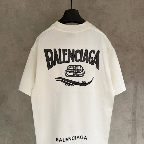 BALENCIAGA WHITE T-SHIRT WITH PRINTED DESIGN ON THE BACK 2