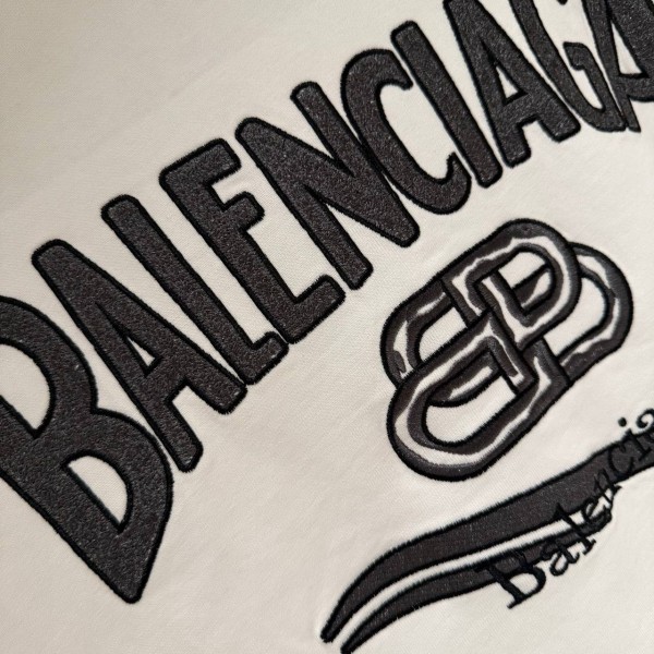 BALENCIAGA WHITE T-SHIRT WITH PRINTED DESIGN ON THE BACK 6