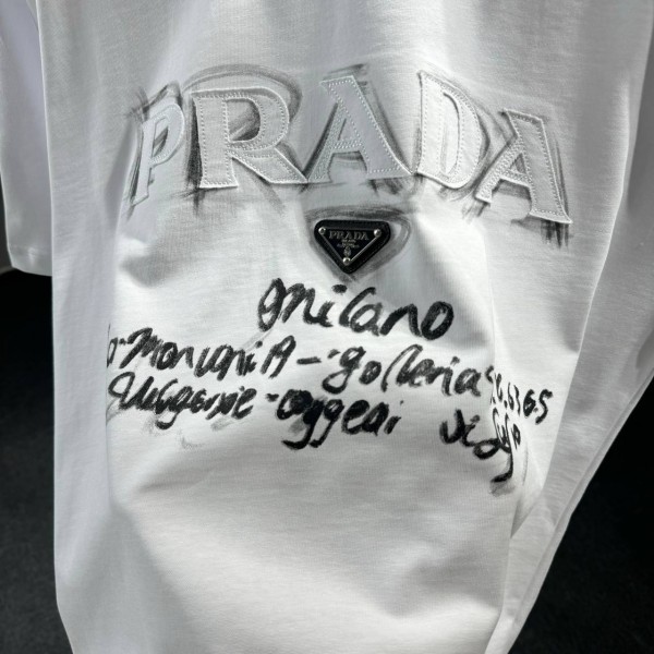 PRADA WHİTE COLOR WITH LARGE LETTERING 4