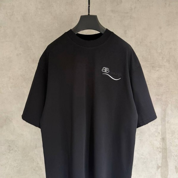 BALENCIAGA BLACK T-SHIRT WITH PRINTED DESIGN ON THE BACK