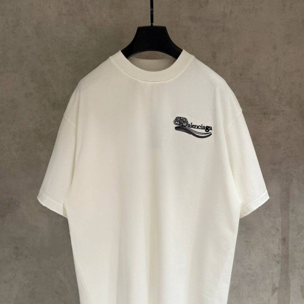 BALENCIAGA WHITE T-SHIRT WITH PRINTED DESIGN ON THE BACK