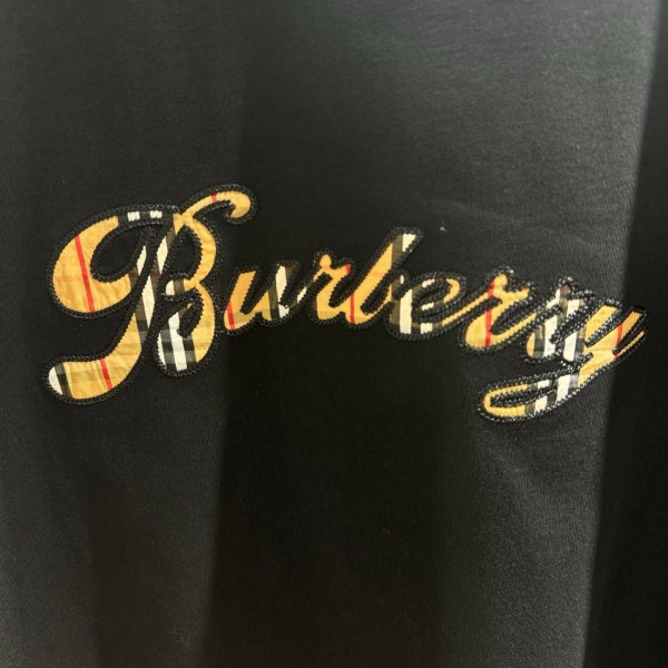 BURBERRY BLACK COLOR MIDDLE LOGO 3