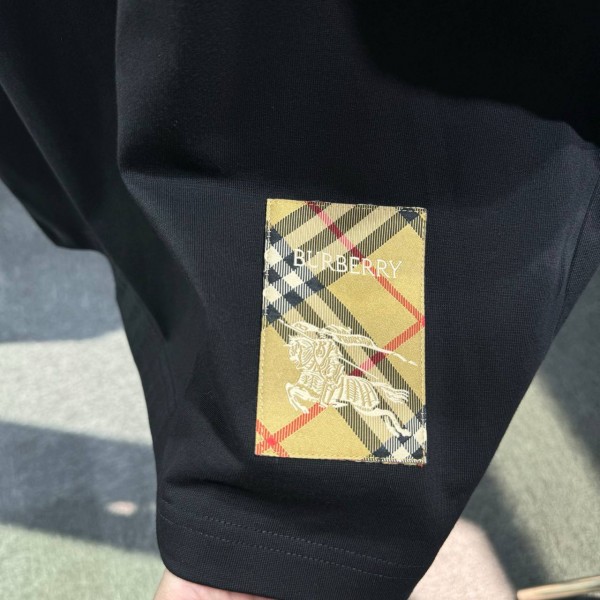 BURBERRY BLACK COLOR MIDDLE LOGO 4