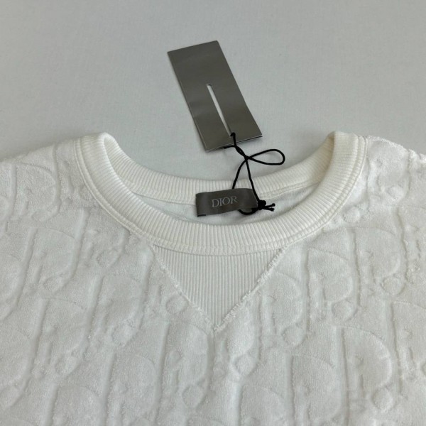 DIOR COLD STAMPING IN WHITE COLOR 2