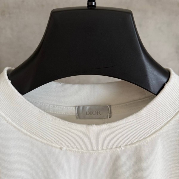 DIOR WHITE COLOR T-SHIRT WITH CHEST STAMPING 5